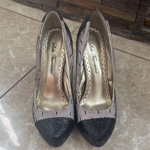 Lulu Townsend Pink Lace Pointed Toe Pumps with Black Glitter Cap